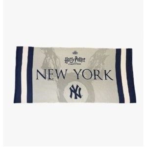 New York Yankees Harry Potter Broadway Summer Beach Towel SGA 8/15/2022